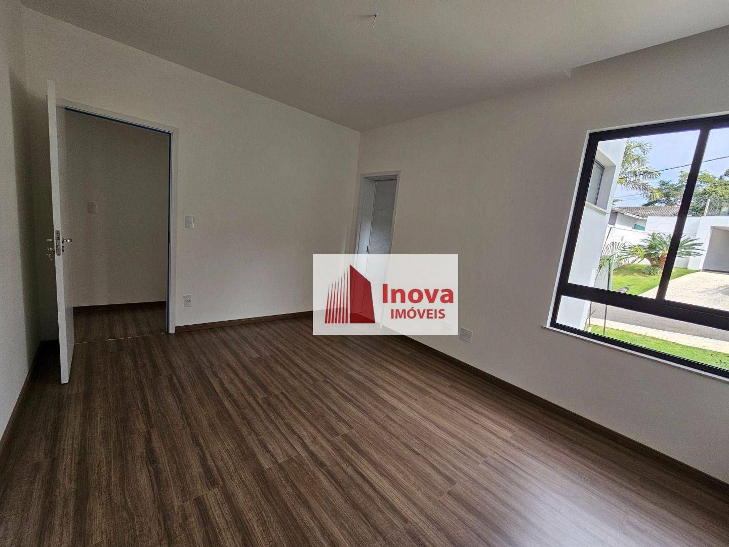 Casa de Condomínio à venda com 4 quartos, 250m² - Foto 17