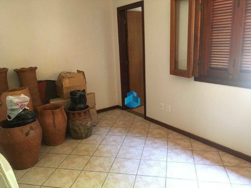 Chácara à venda com 6 quartos, 1000m² - Foto 39