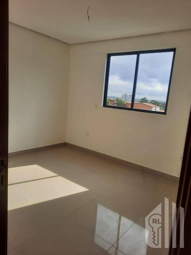 Apartamento à venda com 3 quartos - Foto 9