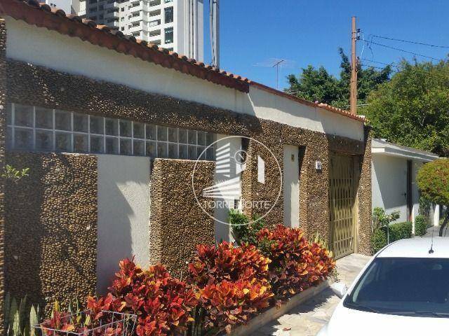 Casa à venda com 4 quartos, 212M2 - Foto 1