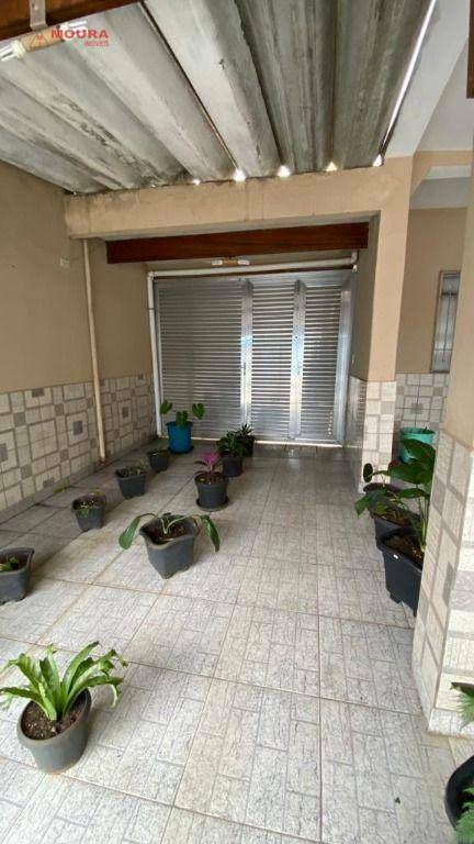 Sobrado à venda com 3 quartos, 300m² - Foto 17