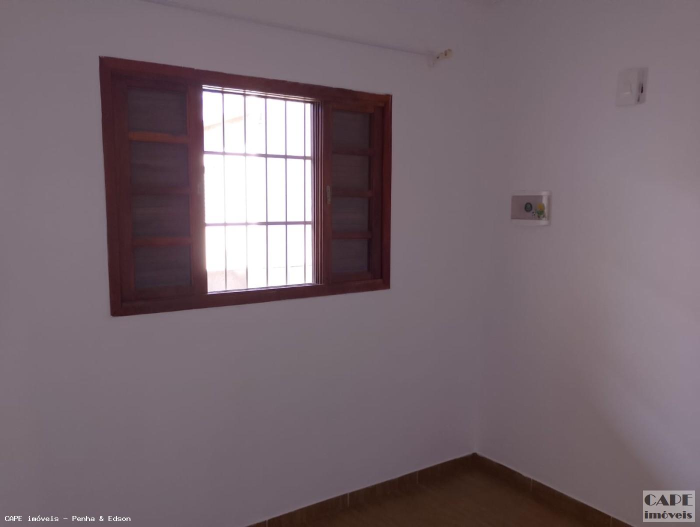 Casa para alugar com 2 quartos, 45m² - Foto 5