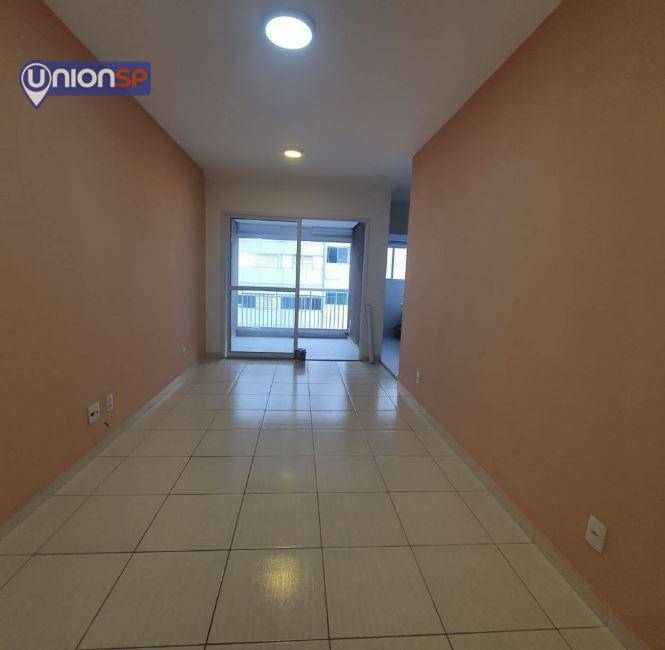 Apartamento à venda com 1 quarto, 42m² - Foto 1