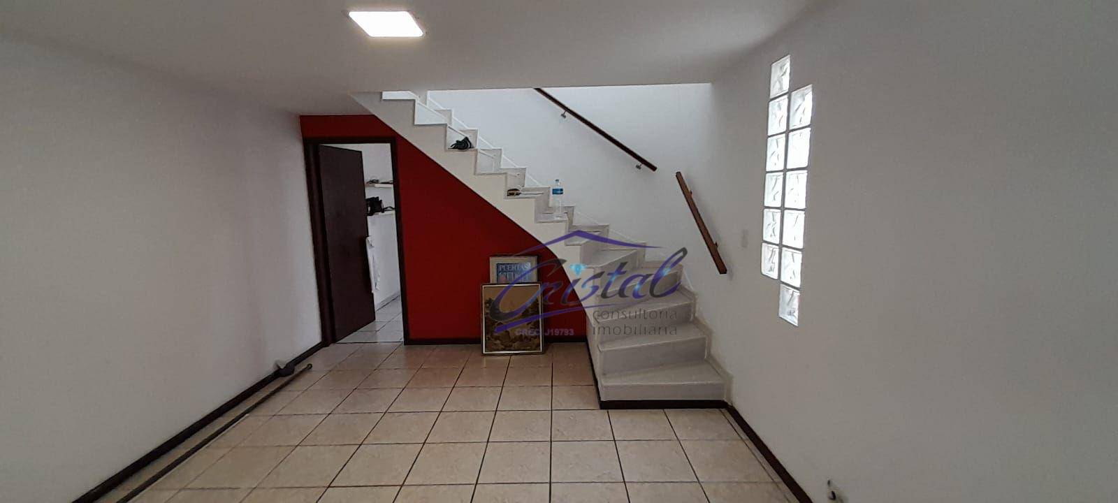 Casa à venda com 3 quartos, 226m² - Foto 7