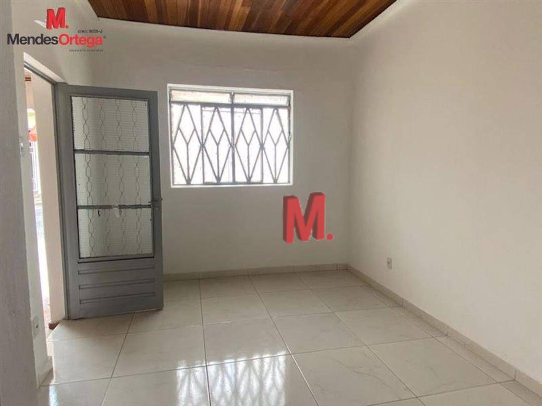 Casa à venda com 2 quartos, 80m² - Foto 4