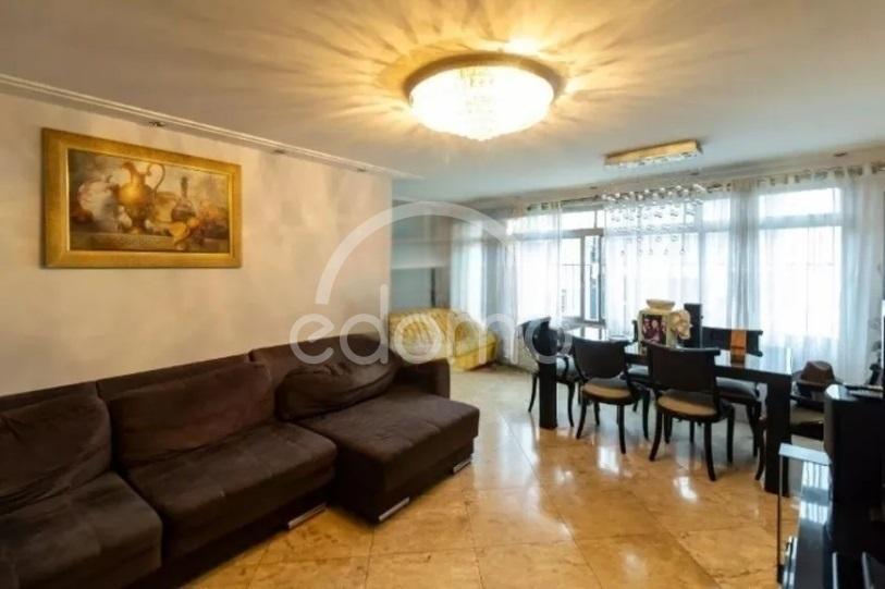 Casa para alugar com 3 quartos, 135m² - Foto 1