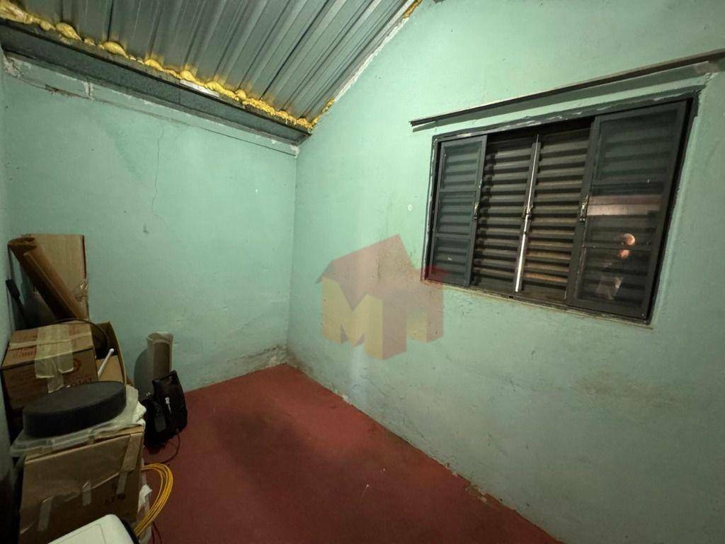 Casa à venda com 5 quartos, 200m² - Foto 21