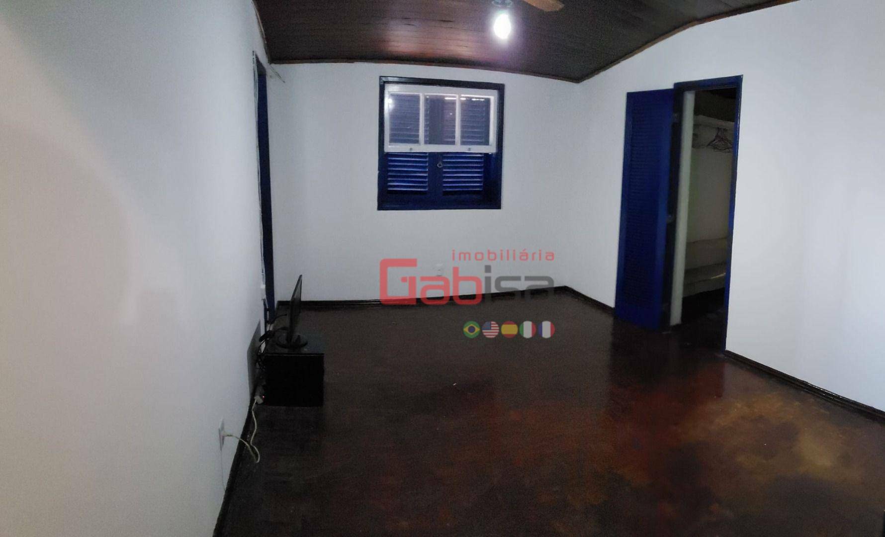 Casa à venda com 5 quartos, 300m² - Foto 9