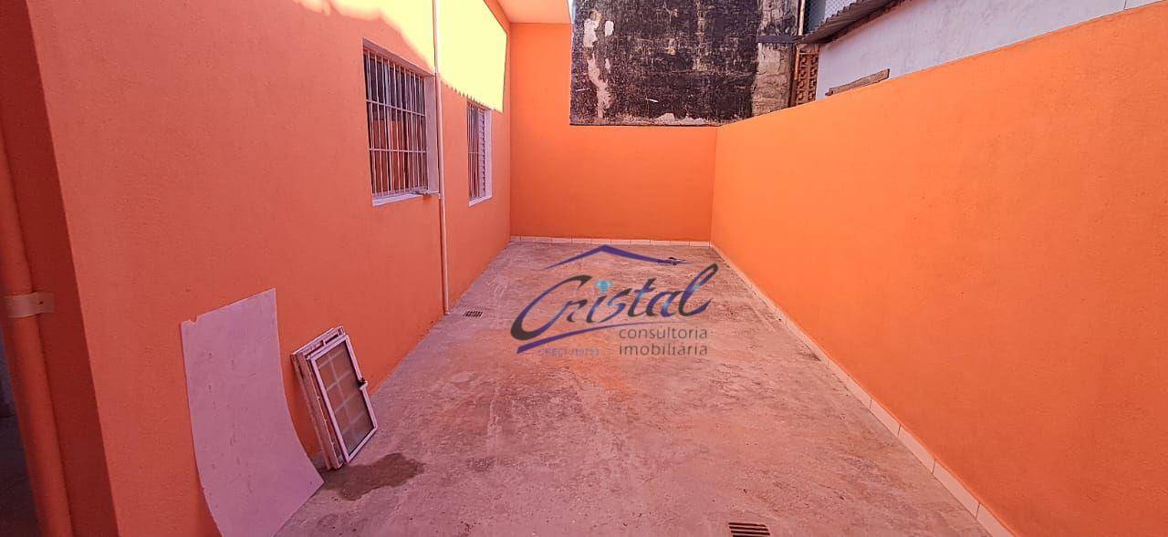 Casa para alugar com 1 quarto, 35m² - Foto 13