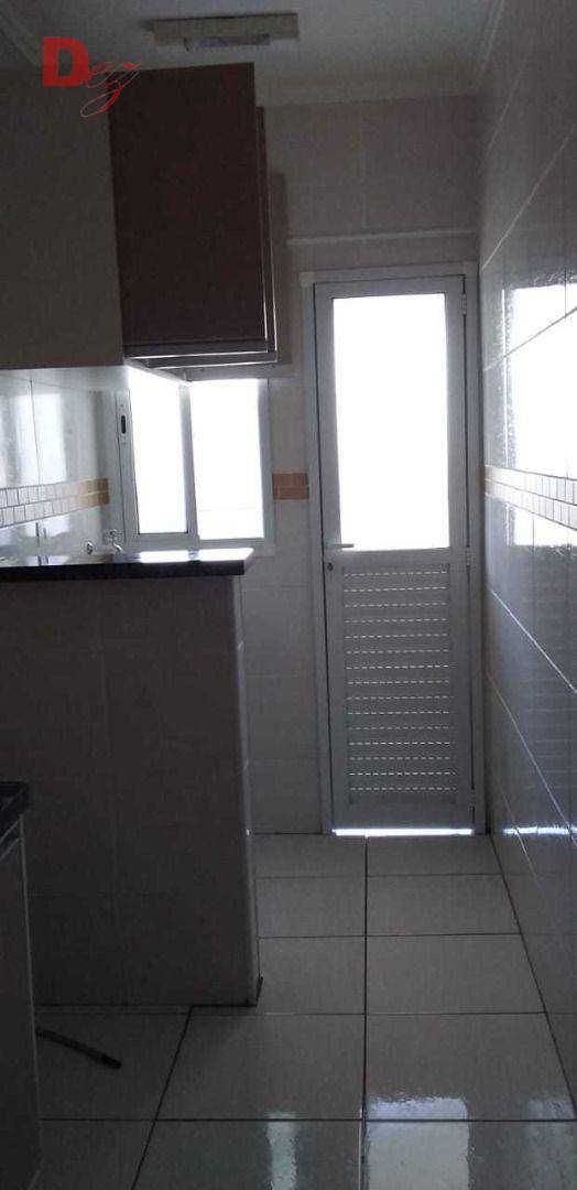 Apartamento à venda com 2 quartos, 67m² - Foto 8