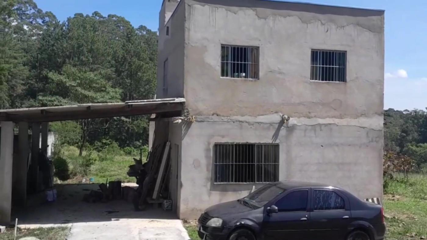 Chácara à venda com 2 quartos, 1800m² - Foto 2