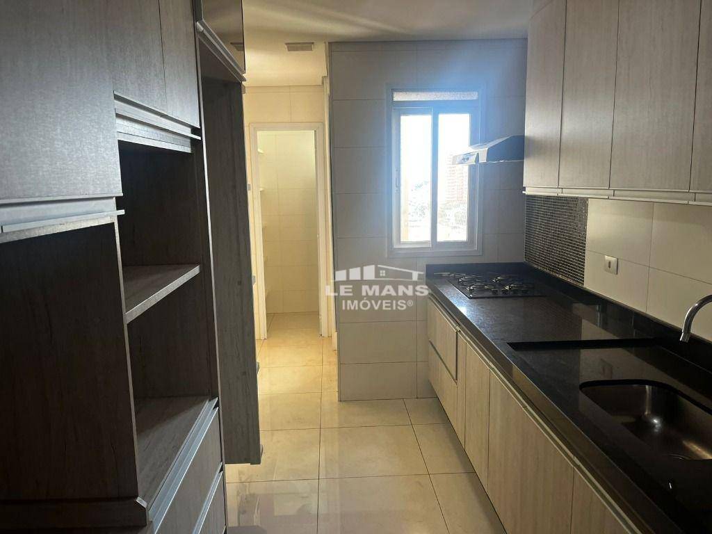 Apartamento para alugar com 3 quartos, 116m² - Foto 3