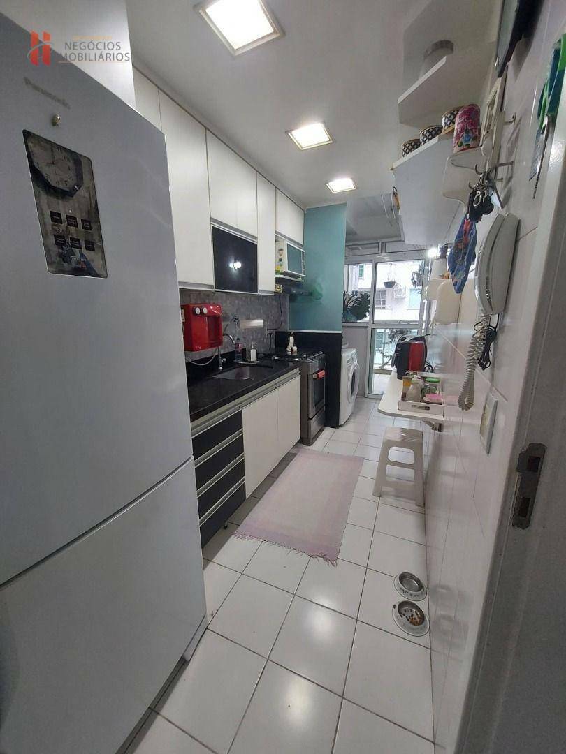 Apartamento à venda com 3 quartos, 94m² - Foto 14