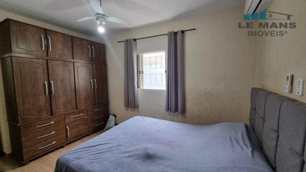 Casa à venda com 2 quartos, 98m² - Foto 8