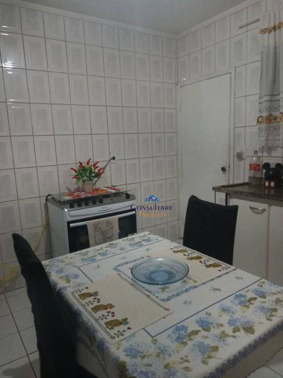 Casa à venda com 3 quartos, 50m² - Foto 28