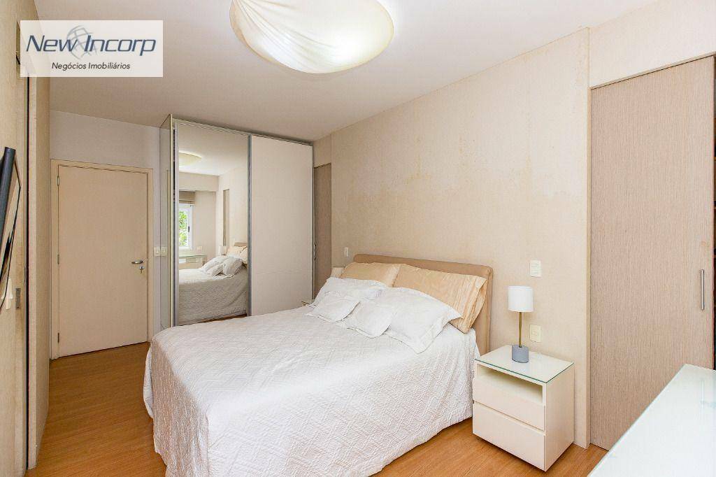 Apartamento à venda com 3 quartos, 213m² - Foto 31