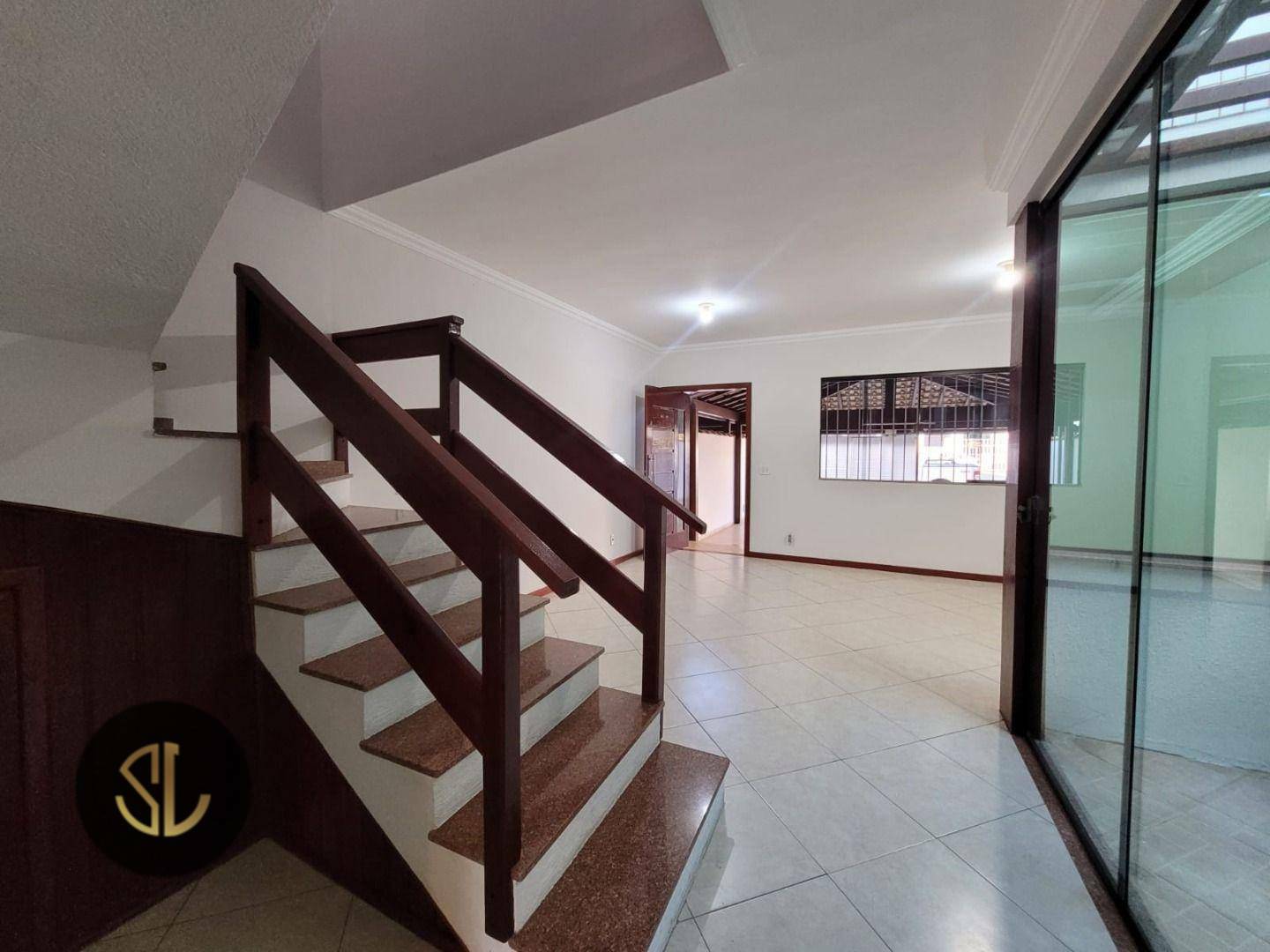 Casa à venda com 3 quartos, 180m² - Foto 7