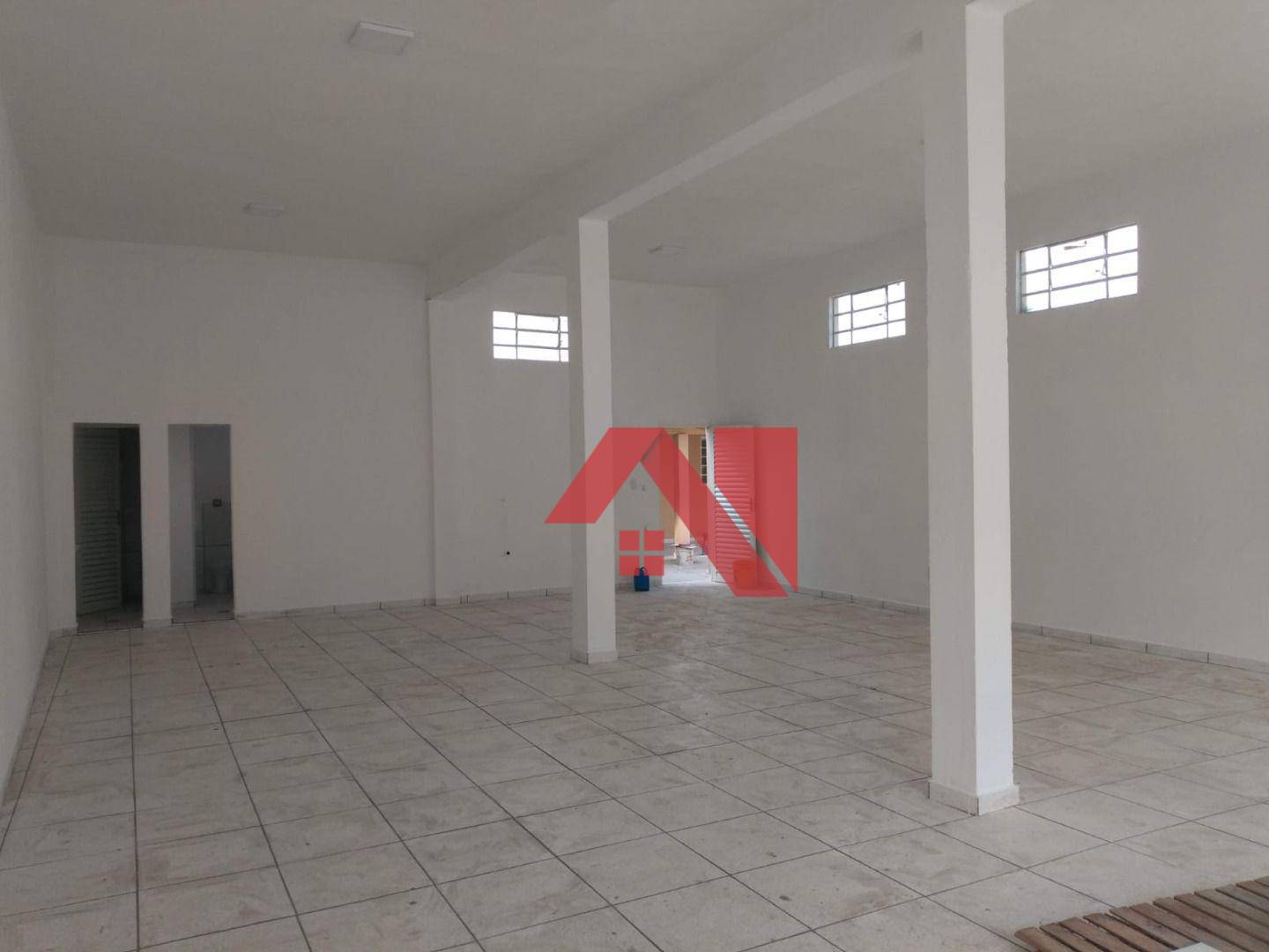 Casa à venda com 2 quartos, 201m² - Foto 1