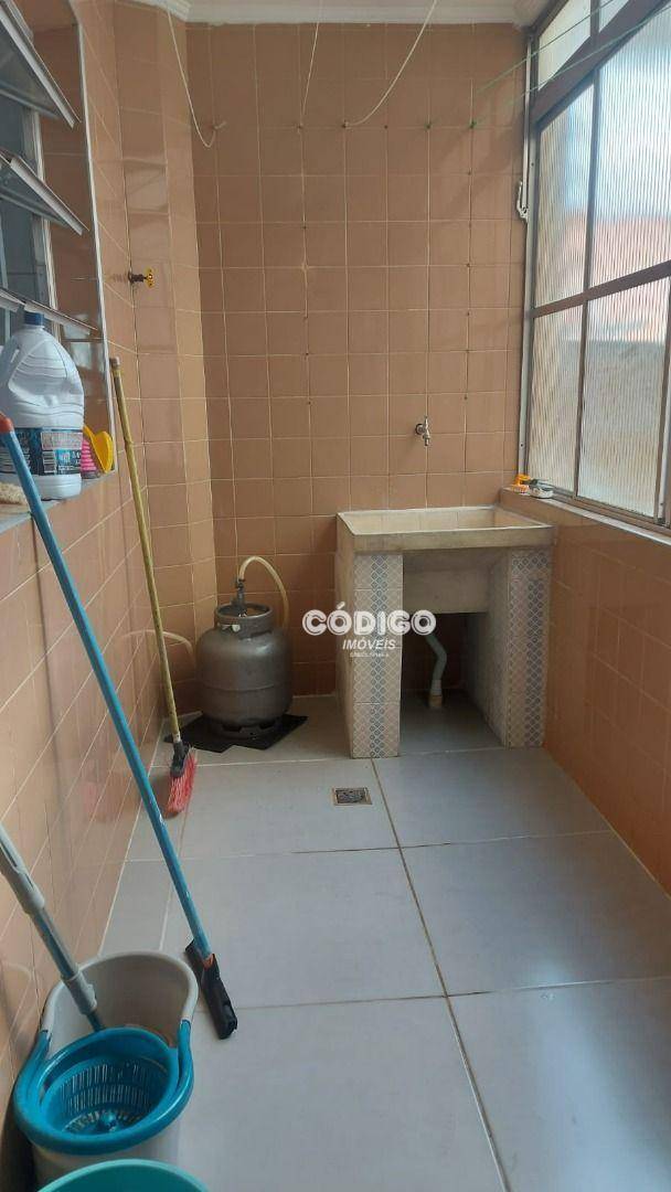 Apartamento para alugar com 2 quartos, 84m² - Foto 13