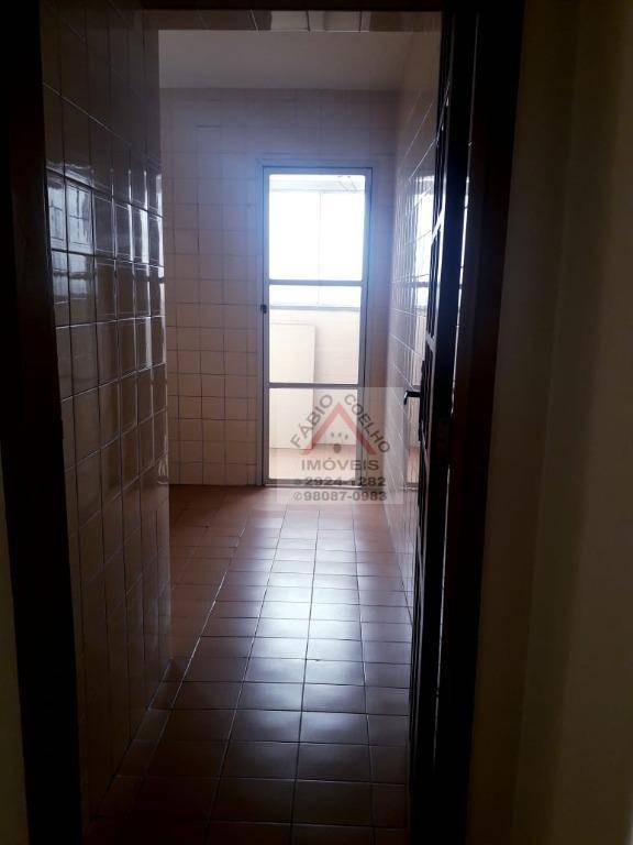 Apartamento à venda com 2 quartos, 64m² - Foto 23