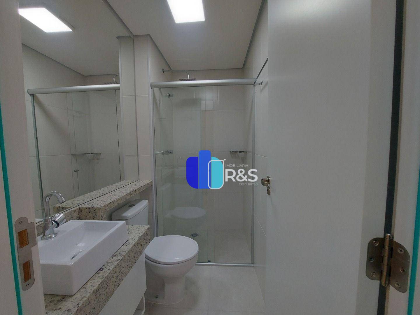 Apartamento para alugar com 2 quartos, 64m² - Foto 7