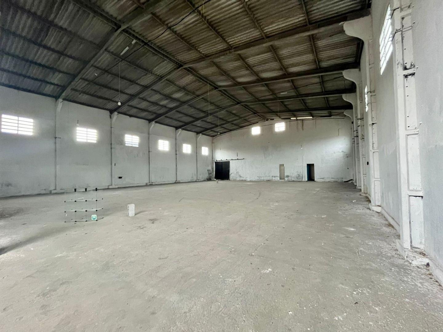 Depósito-Galpão-Armazém à venda e aluguel, 630m² - Foto 5