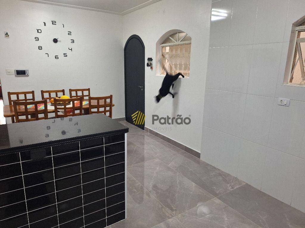 Sobrado à venda com 5 quartos, 244m² - Foto 66