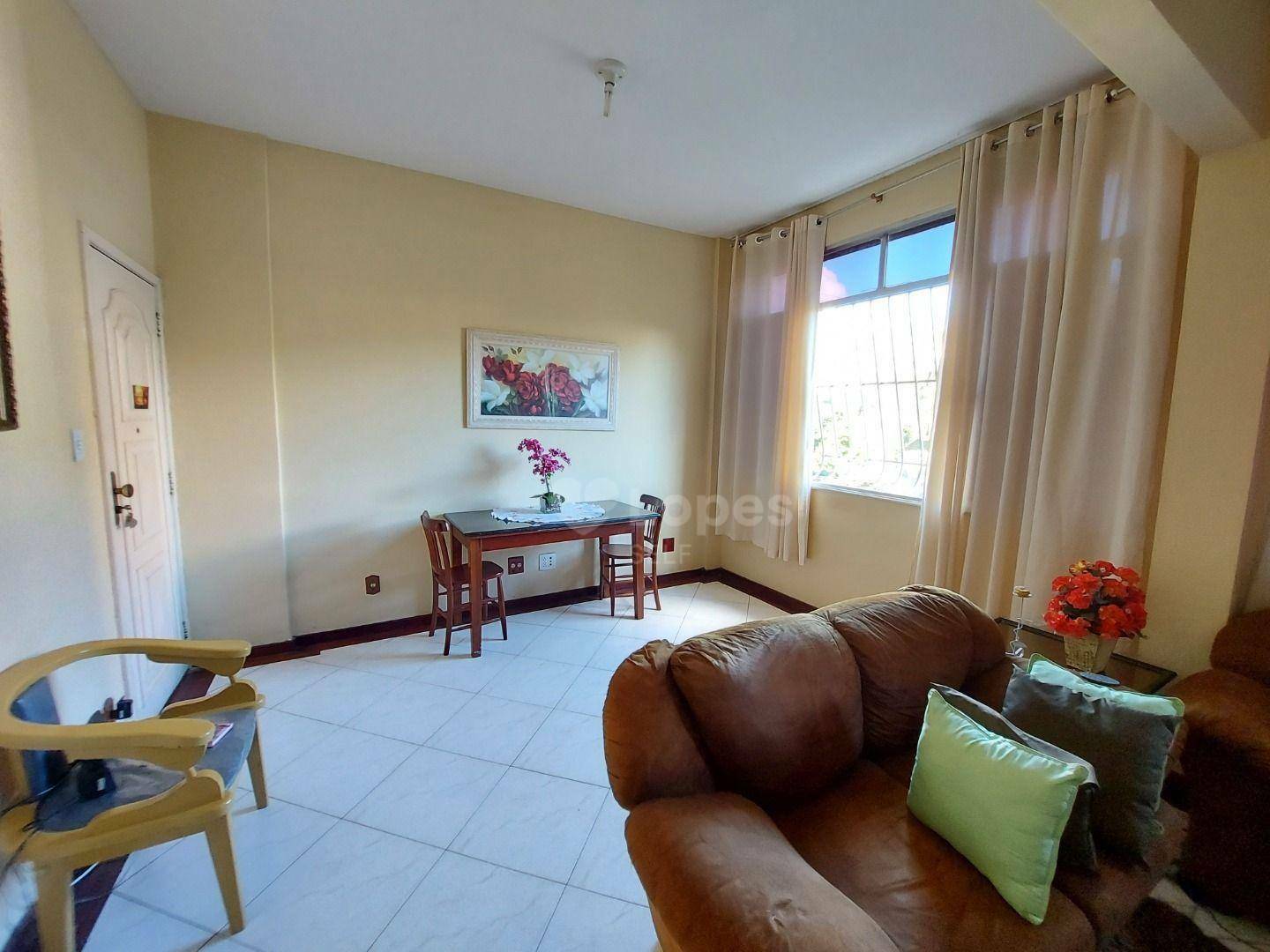 Apartamento à venda com 3 quartos, 90m² - Foto 2