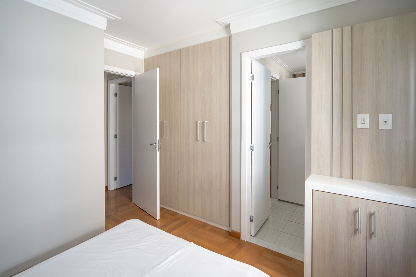 Apartamento à venda com 4 quartos, 173m² - Foto 11