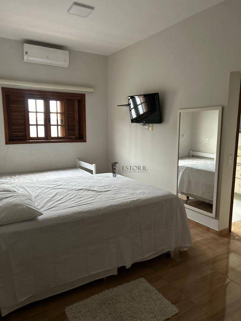 Casa à venda com 3 quartos, 200m² - Foto 18