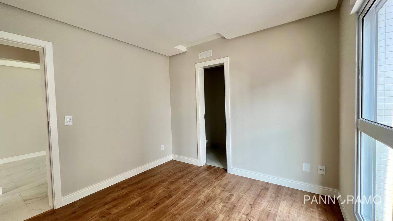 Apartamento à venda com 3 quartos, 137m² - Foto 6