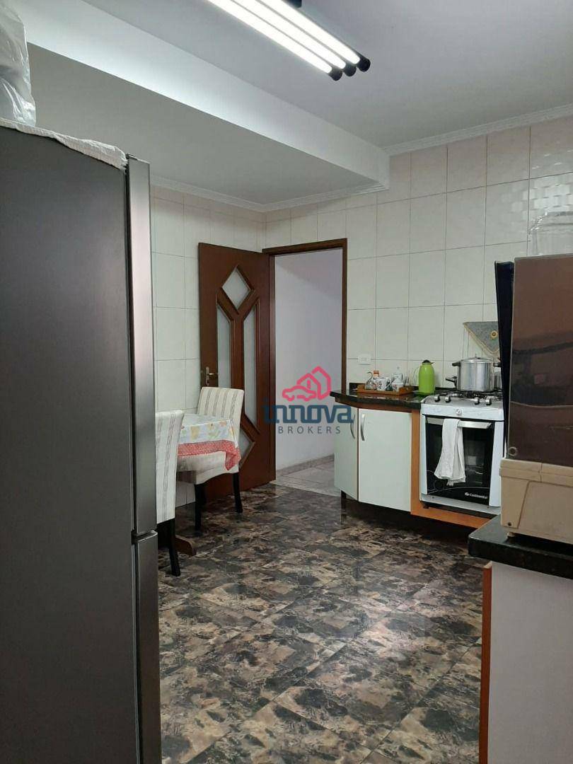 Casa à venda com 3 quartos, 192m² - Foto 7