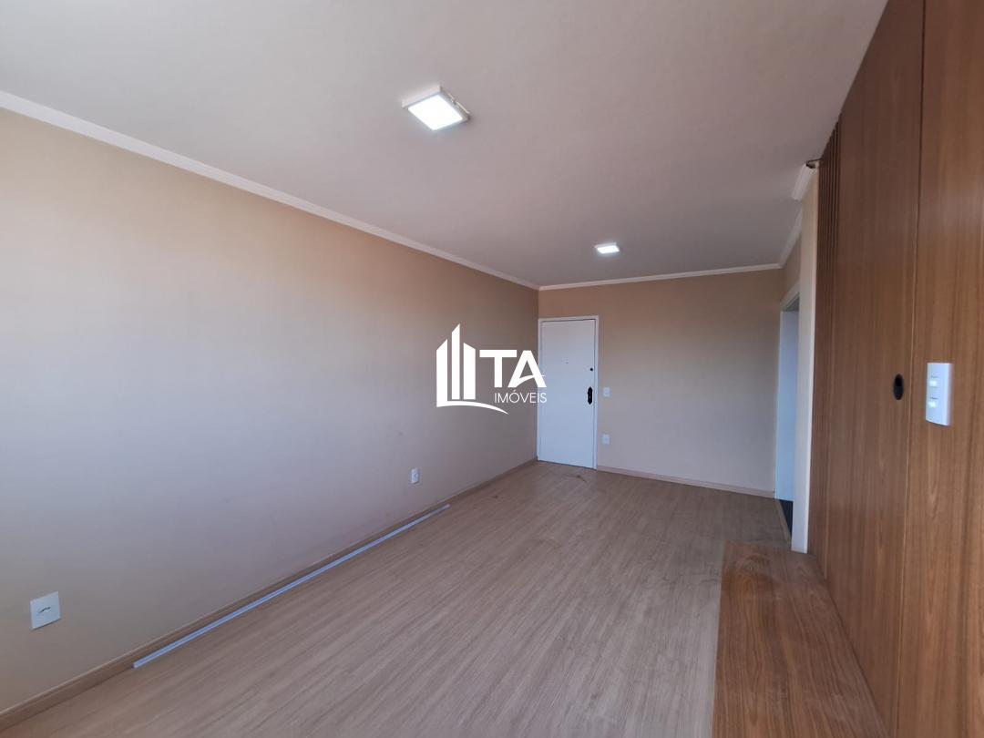 Apartamento à venda com 2 quartos, 78m² - Foto 3