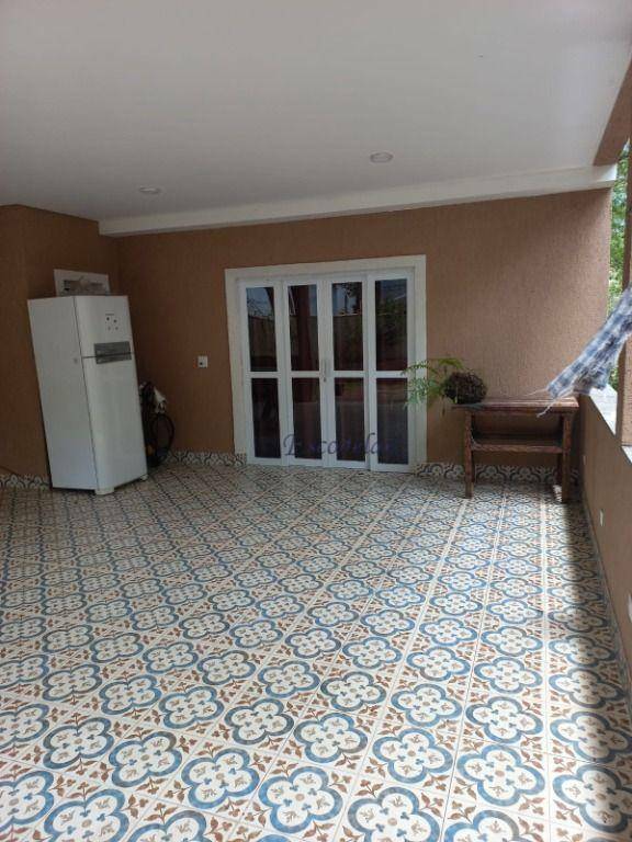 Casa de Condomínio à venda com 4 quartos, 220m² - Foto 15