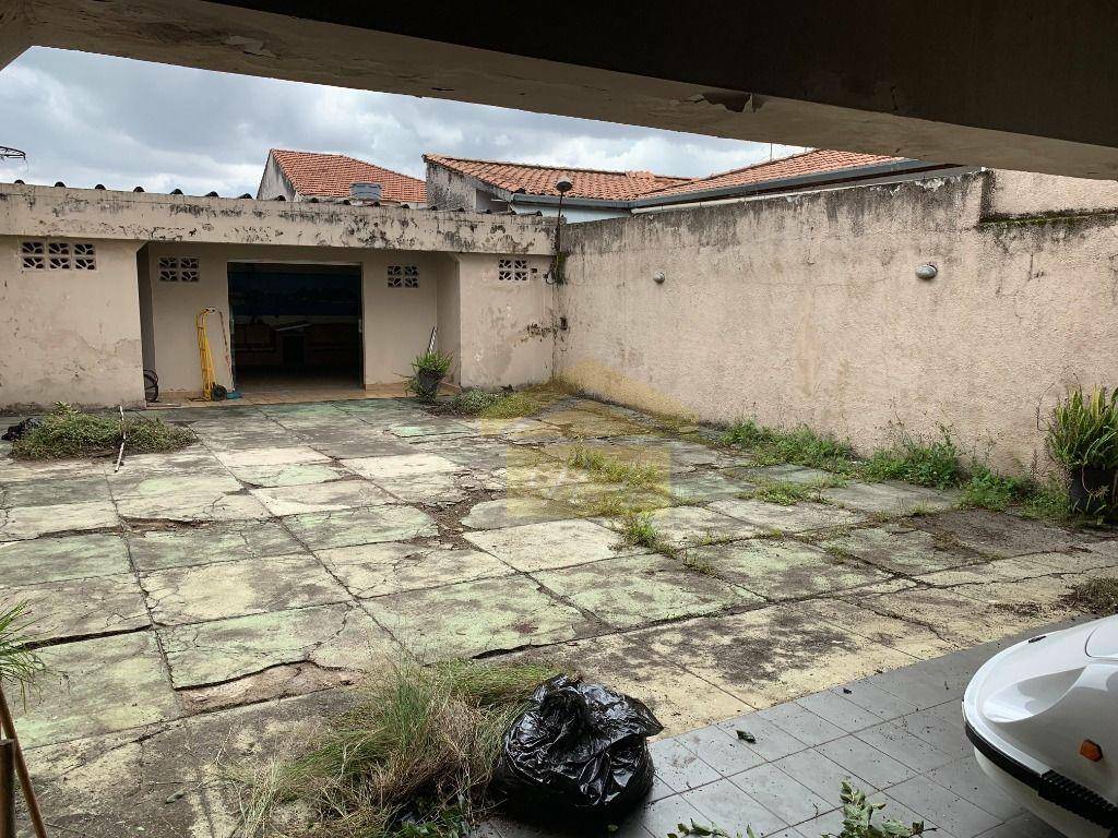 Sobrado à venda com 4 quartos, 304m² - Foto 8