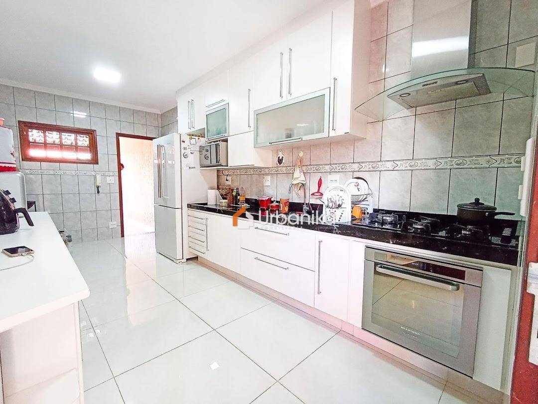 Casa, 2 quartos, 151 m² - Foto 2