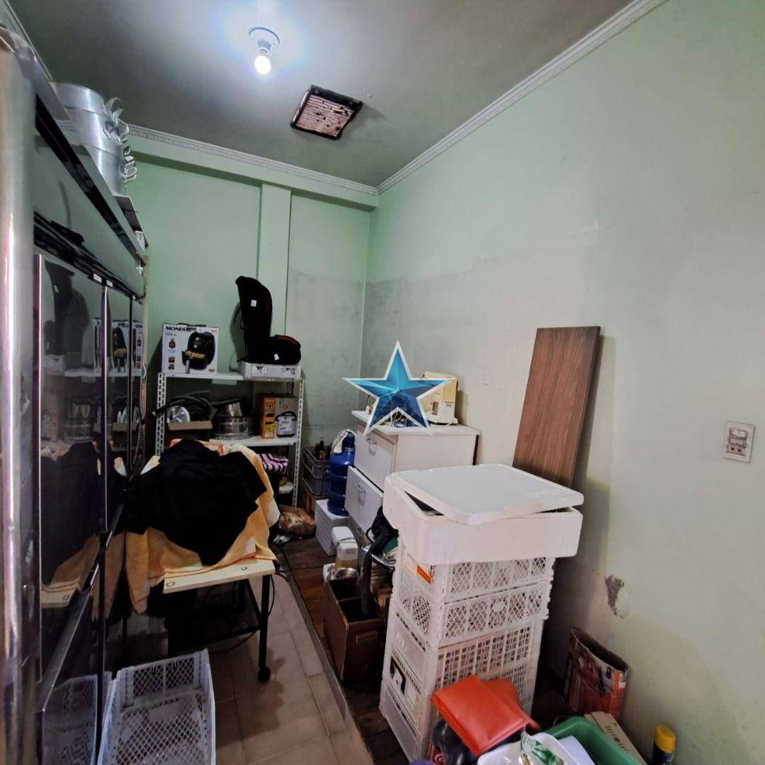 Sobrado à venda com 4 quartos, 200m² - Foto 38