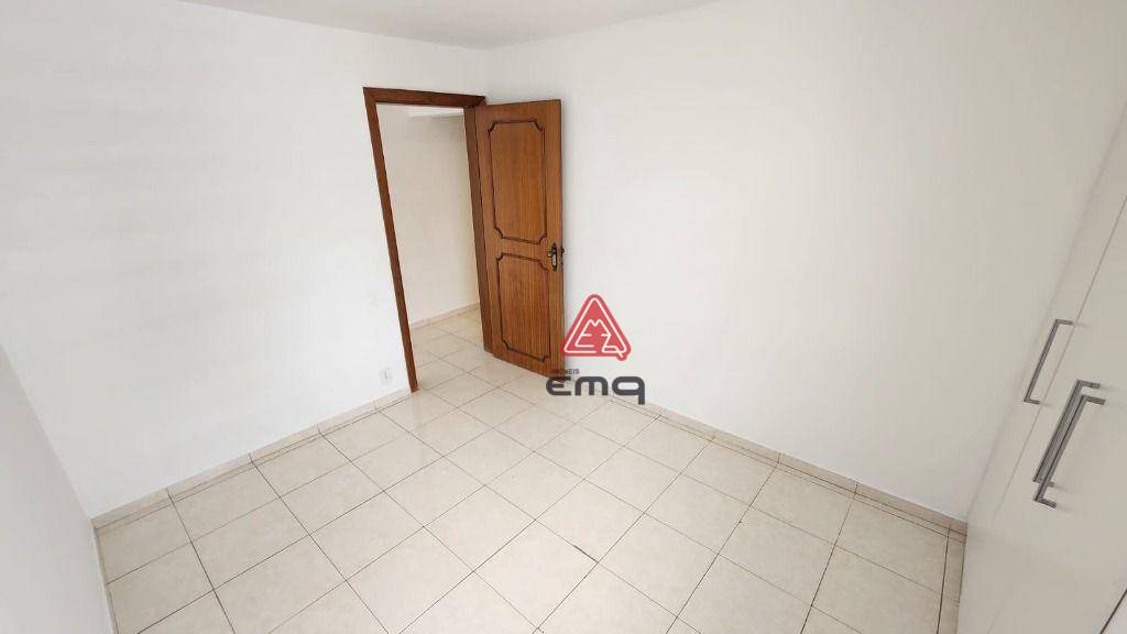 Apartamento para alugar com 3 quartos, 142m² - Foto 6