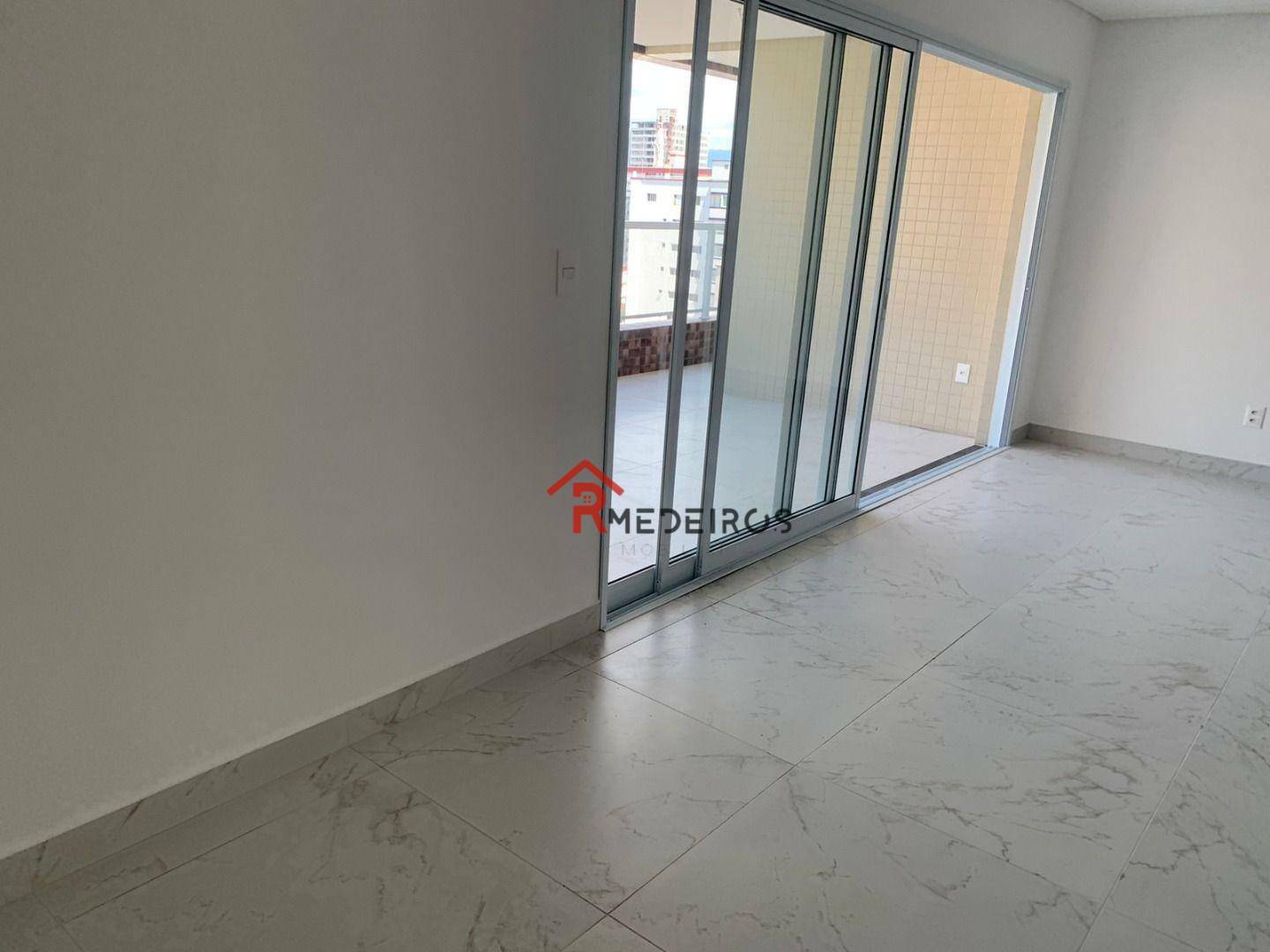 Apartamento à venda com 3 quartos, 147m² - Foto 4