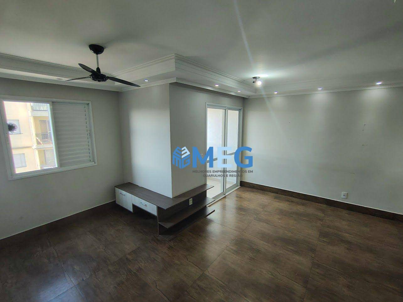 Apartamento para alugar com 2 quartos, 59m² - Foto 12