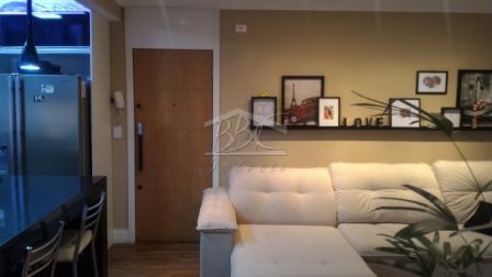 Apartamento à venda com 2 quartos, 68m² - Foto 2