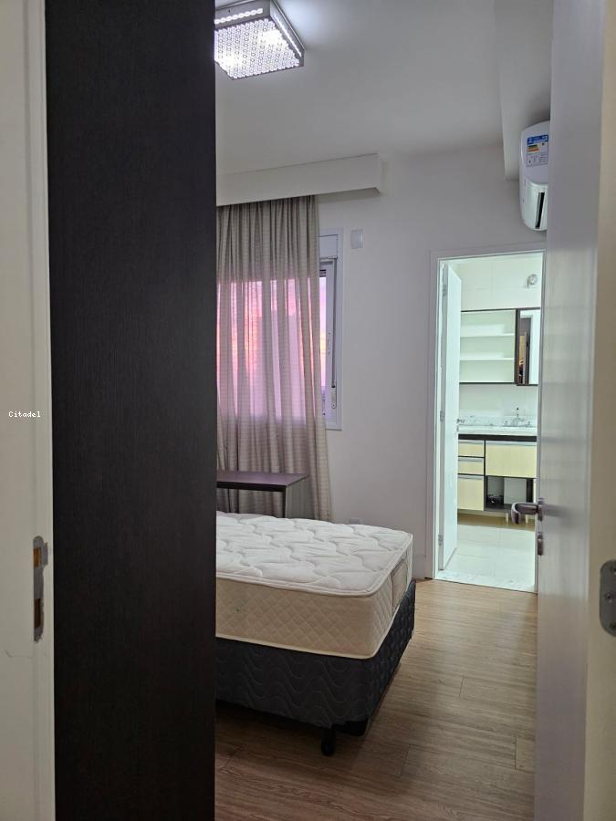 Apartamento à venda com 2 quartos, 95m² - Foto 24