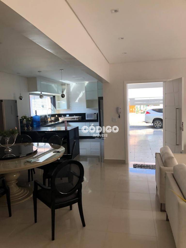 Casa à venda com 3 quartos, 300m² - Foto 9