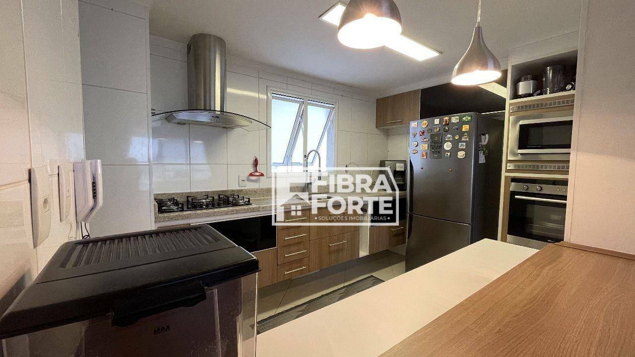 Apartamento à venda com 3 quartos, 117m² - Foto 1