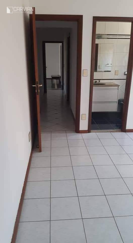 Apartamento à venda com 4 quartos, 140m² - Foto 13