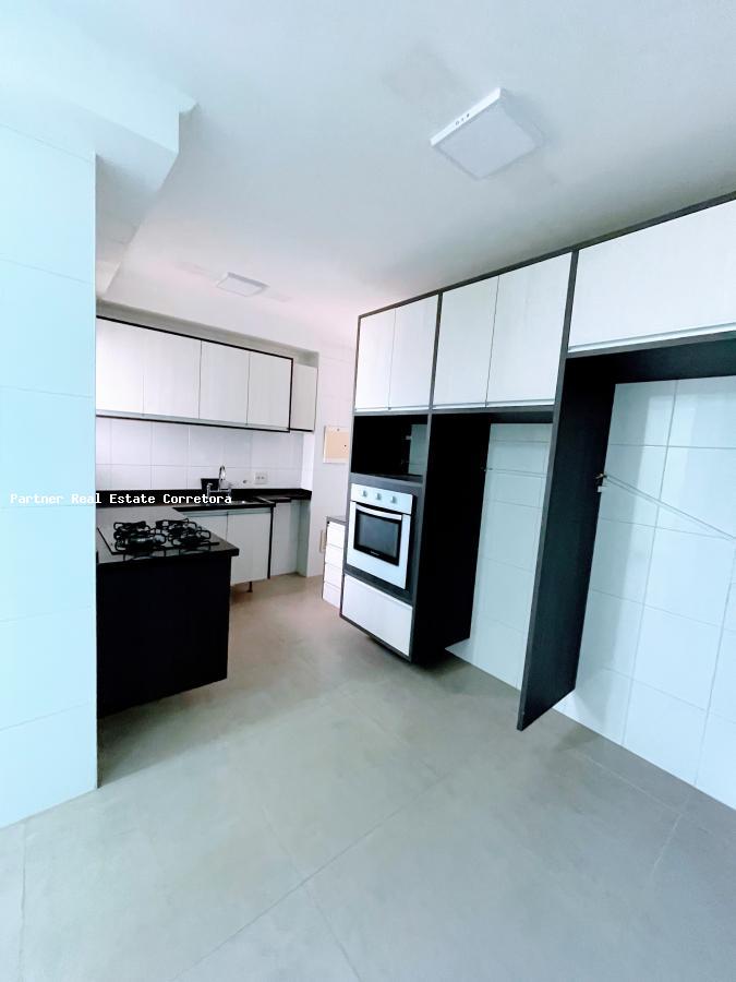 Apartamento à venda com 3 quartos, 137m² - Foto 6