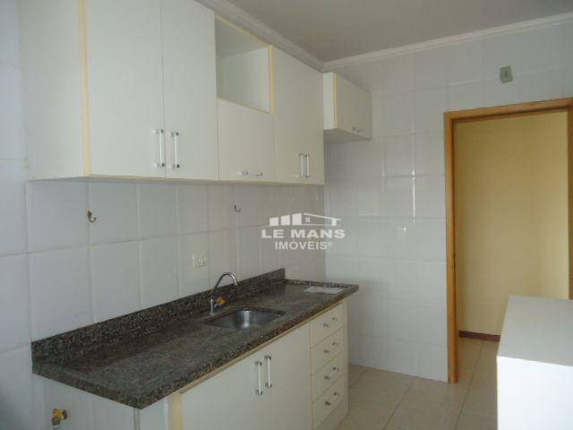 Apartamento à venda com 2 quartos, 77m² - Foto 21