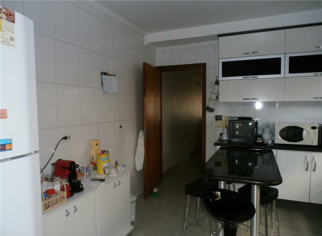 Casa à venda com 3 quartos, 245m² - Foto 10