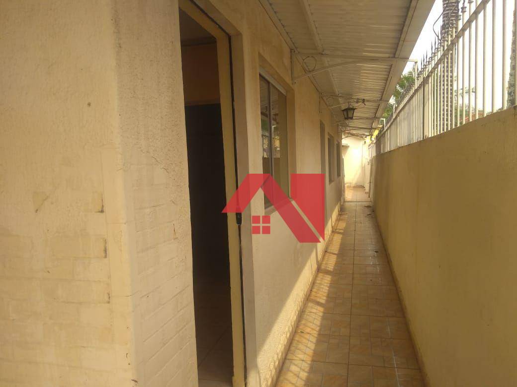 Casa à venda com 3 quartos, 350m² - Foto 20