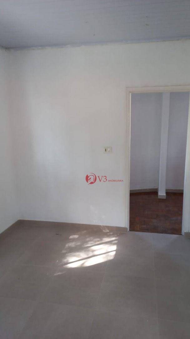 Casa para alugar com 1 quarto, 75m² - Foto 17